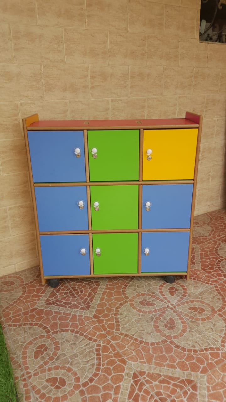 9 Box Stoarge Unit ( Closed / Locker )
