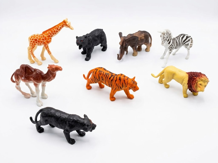8 pieces wild animals plastic characters