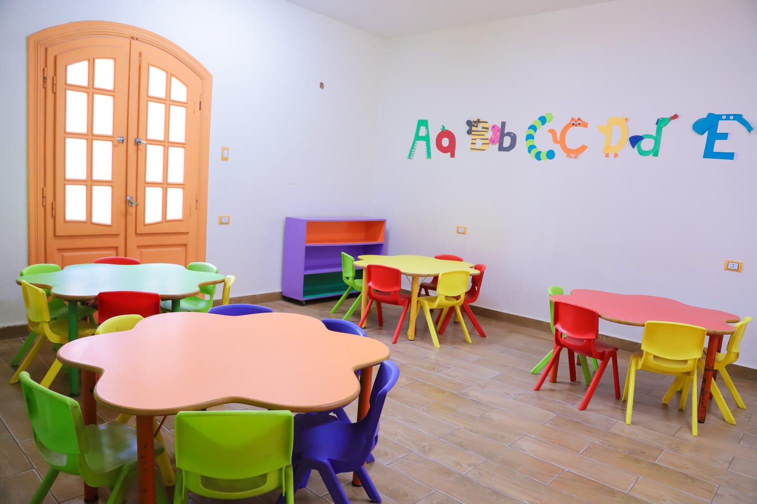 Flower Kindergarten Table