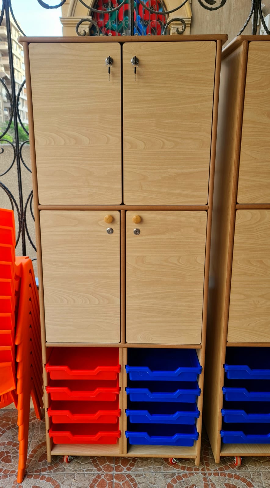 Closed Shelves Plus Drawers 180 cm