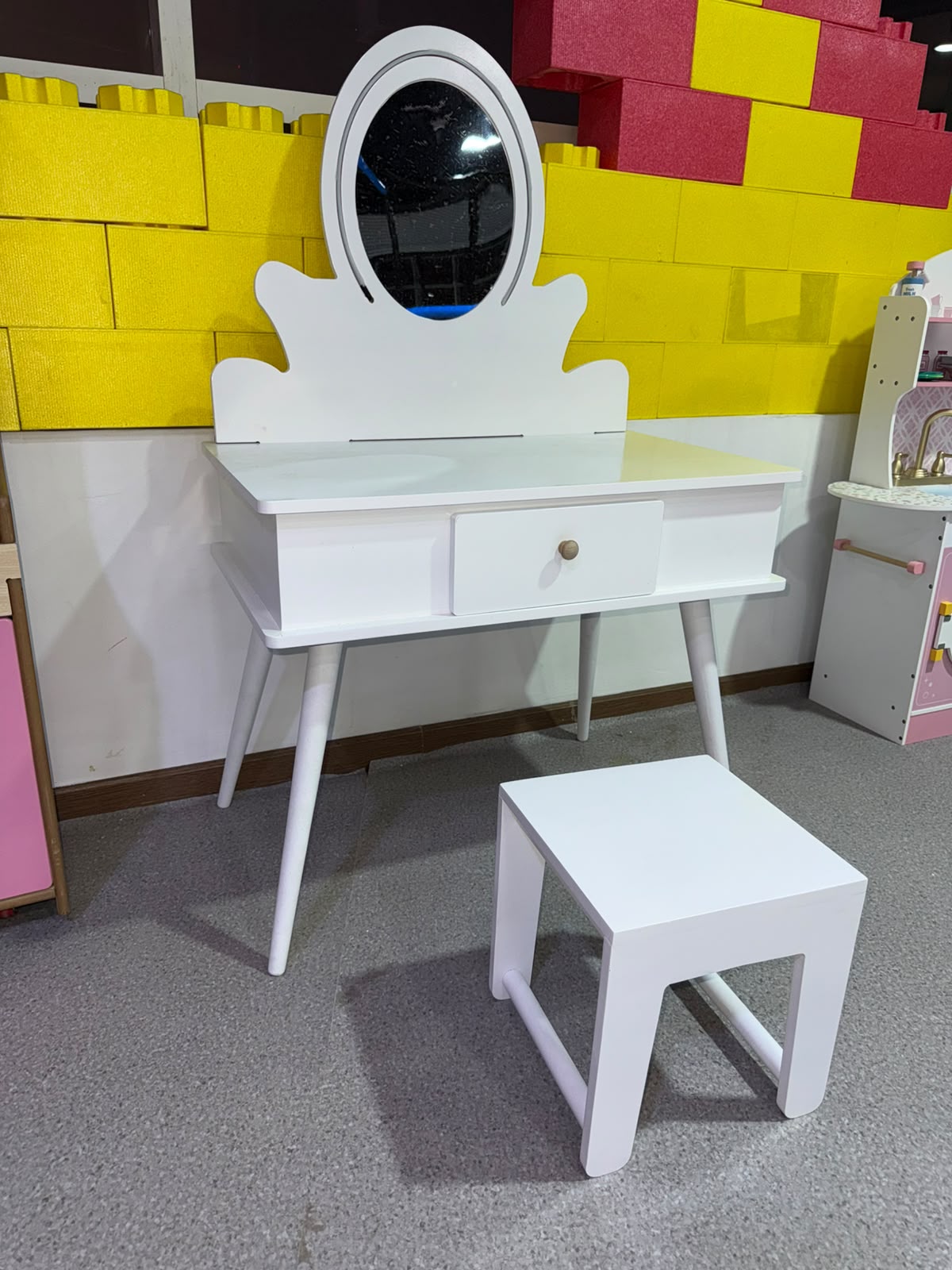 white dressing table with chair