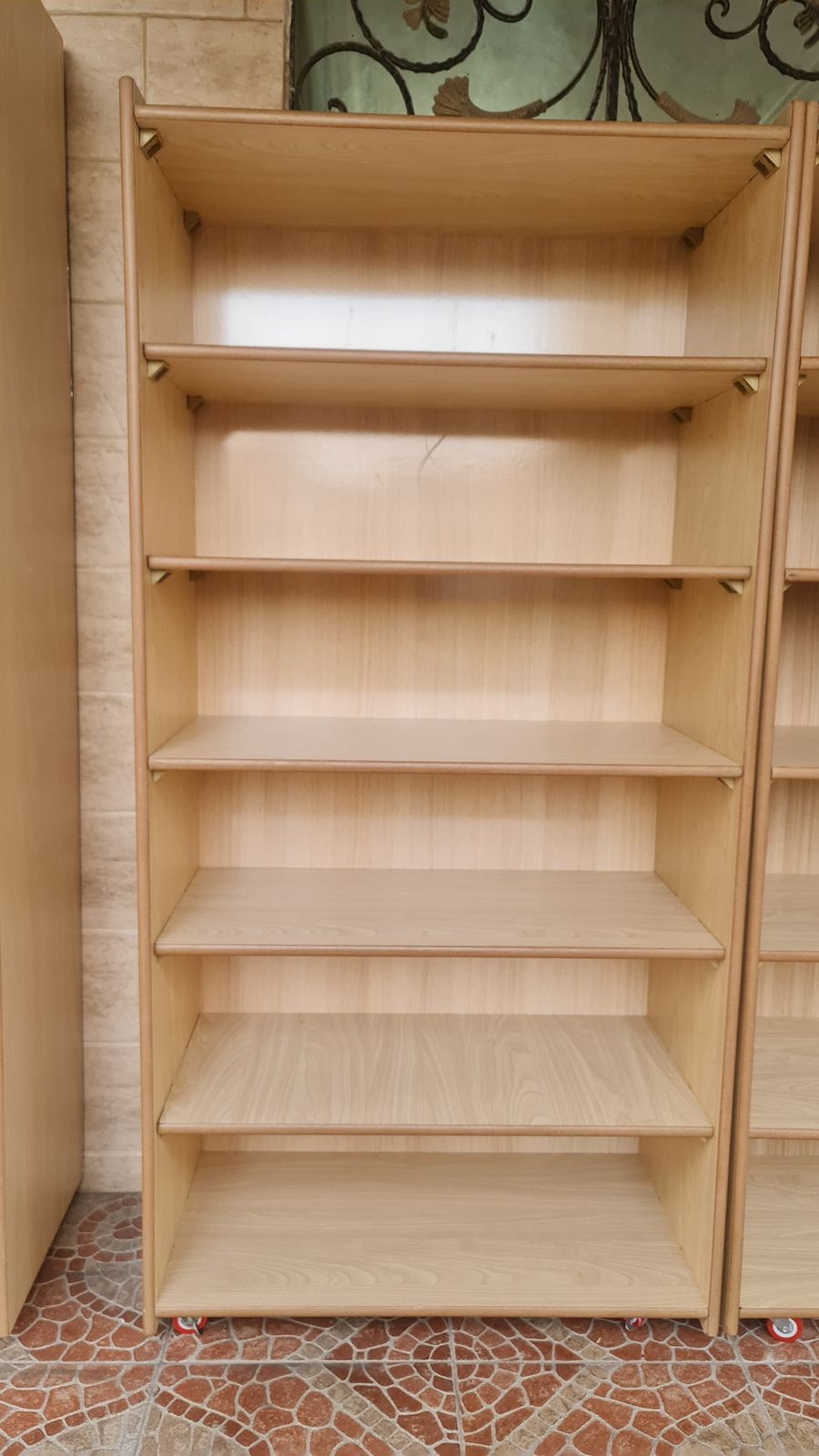 Vertical Open Shelves 180 Cm